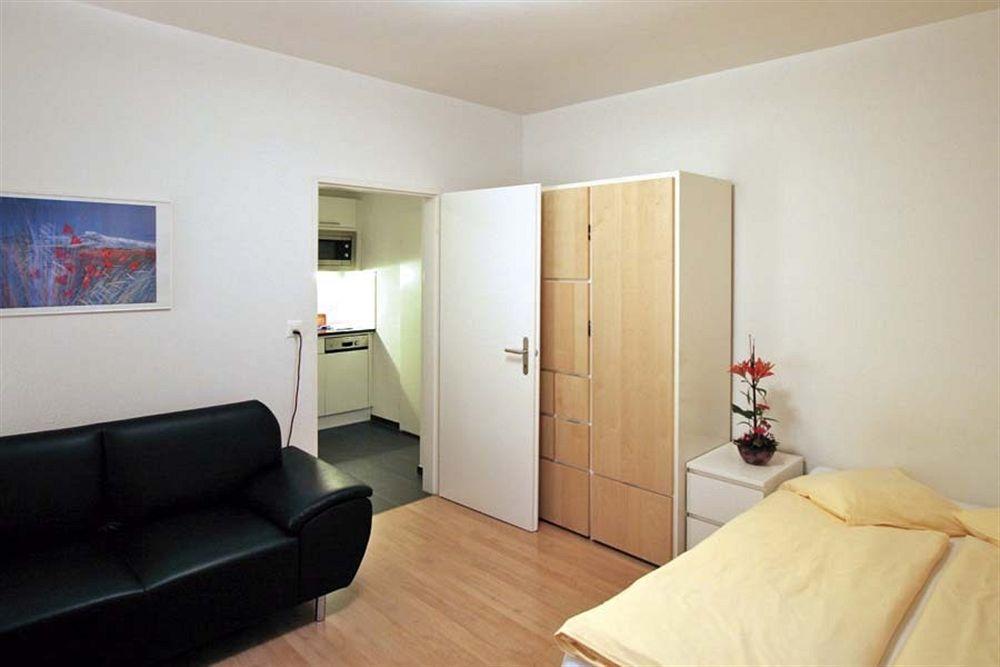 Апартаменты Swiss Star Zurich Sihlfeld - Self Check-In Экстерьер фото